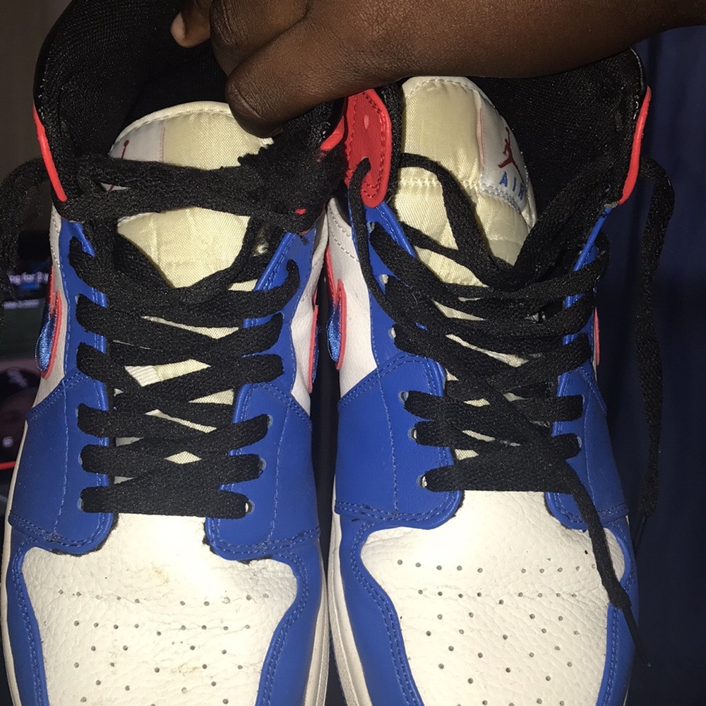 Air Jordan 1 Mid Color Swoosh